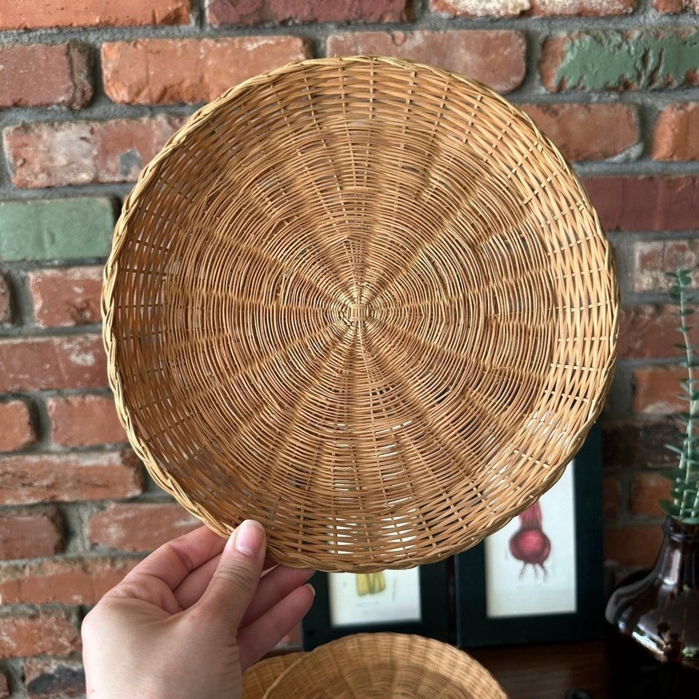 Set of 4 Vintage Wicker Chargers / Woven Rattan Placemats – 10" Diameter